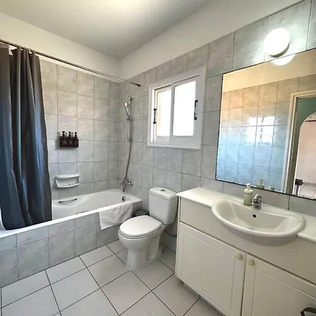Limnaria Oasis 207 - 1 Bedroom Poolside And Retreat Apartament Paphos
