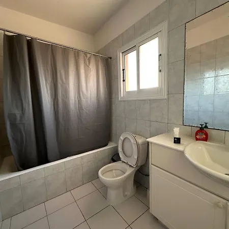 Limnaria Oasis 207 - 1 Bedroom Poolside And Retreat 파포스
