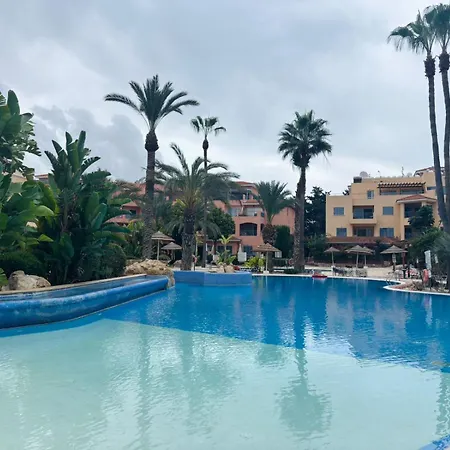 Limnaria Oasis 207 - 1 Bedroom Poolside And Retreat Daire *